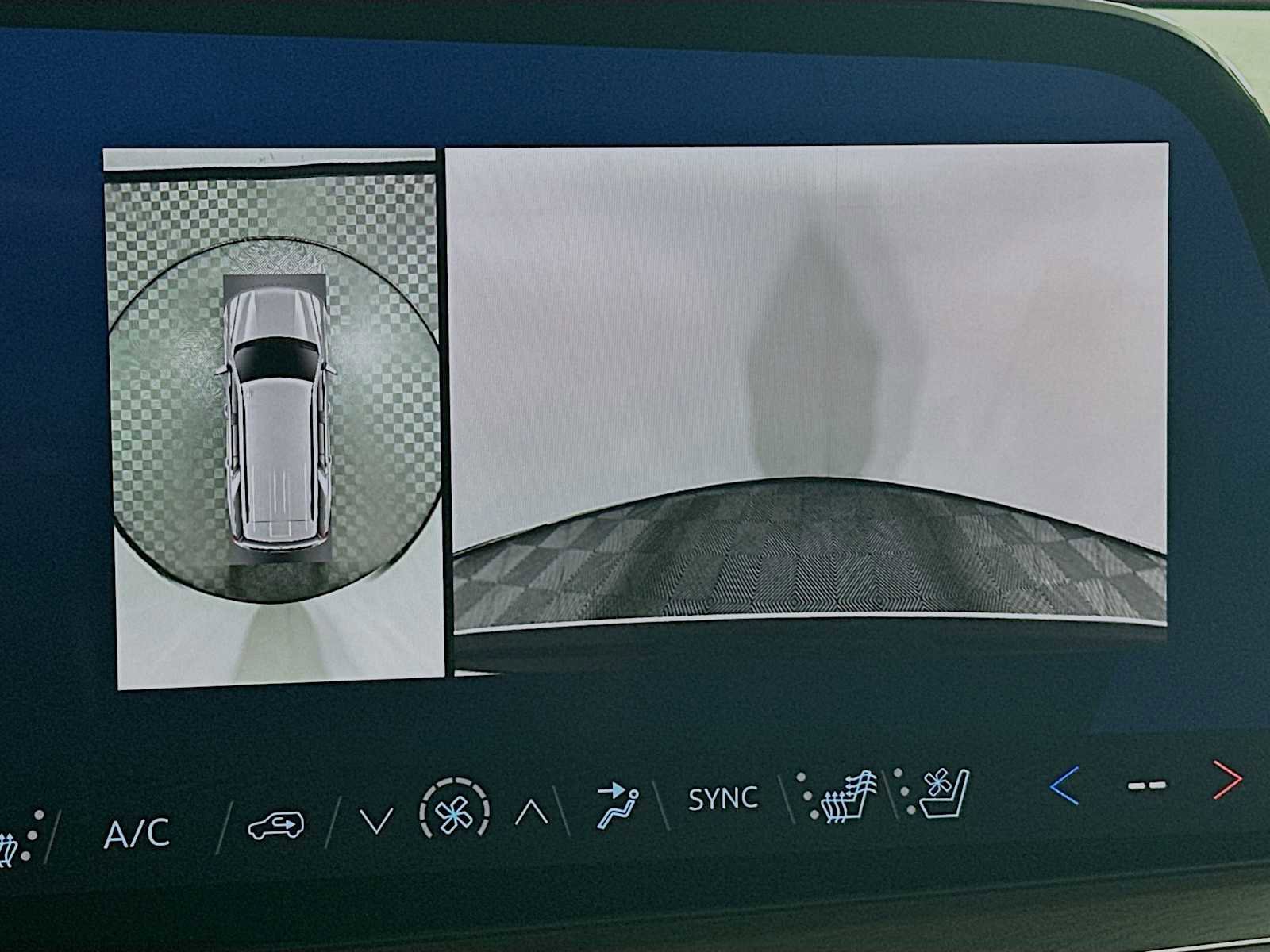 Used 2025 Chevrolet Tahoe High Country w/ Sun And Tow Package image 18