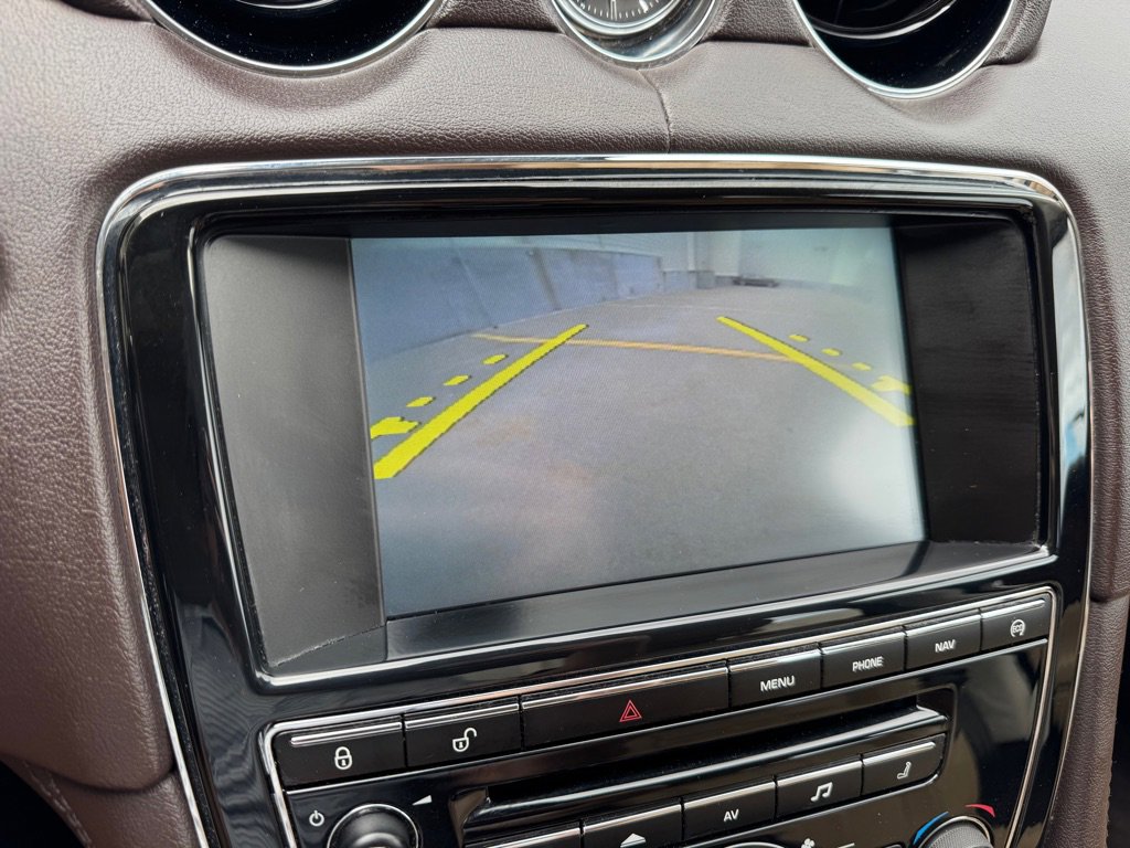 Used 2015 Jaguar XJ AWD image 20