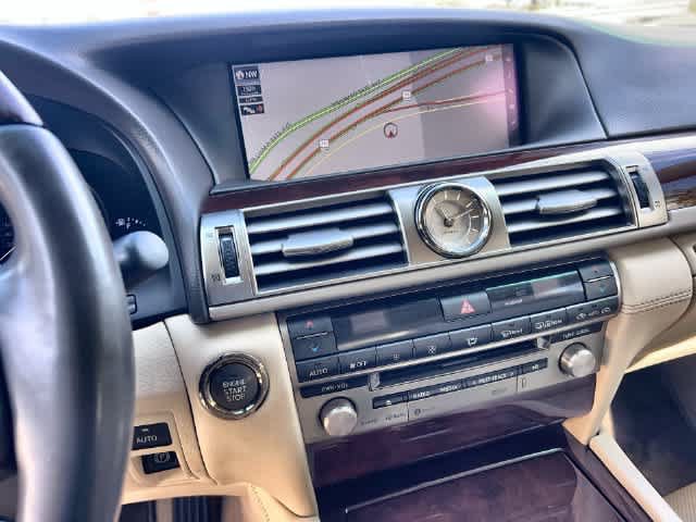 Used 2016 Lexus LS 460 w/ Comfort Package RWD image 18