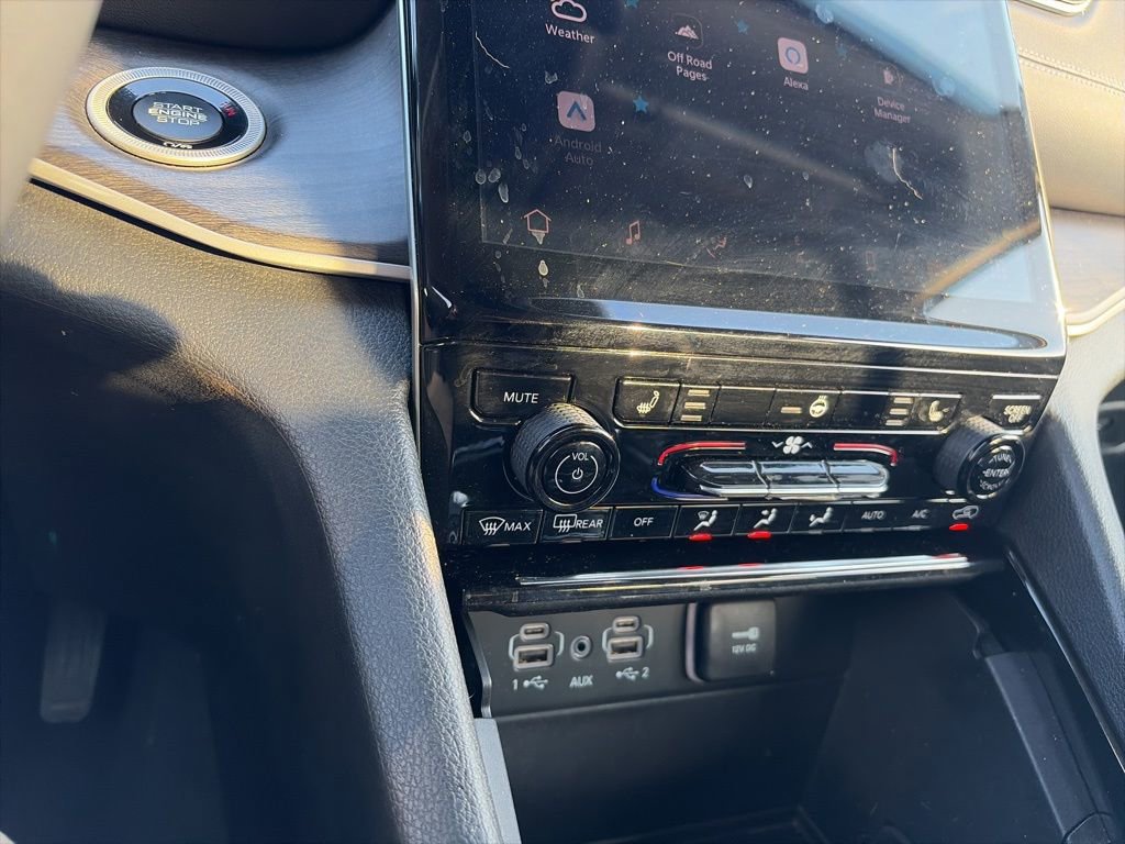 Used 2023 Jeep Grand Cherokee L Limited image 41