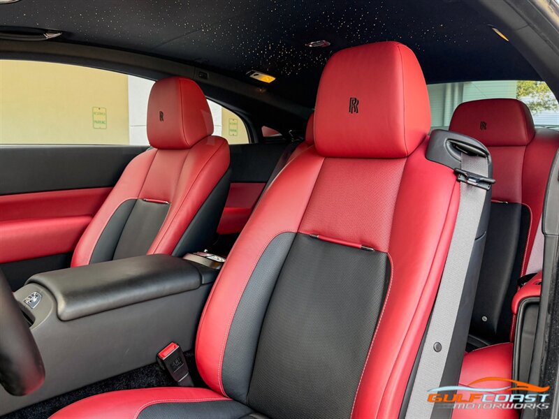 Used 2018 Rolls-Royce Wraith RWD image 21