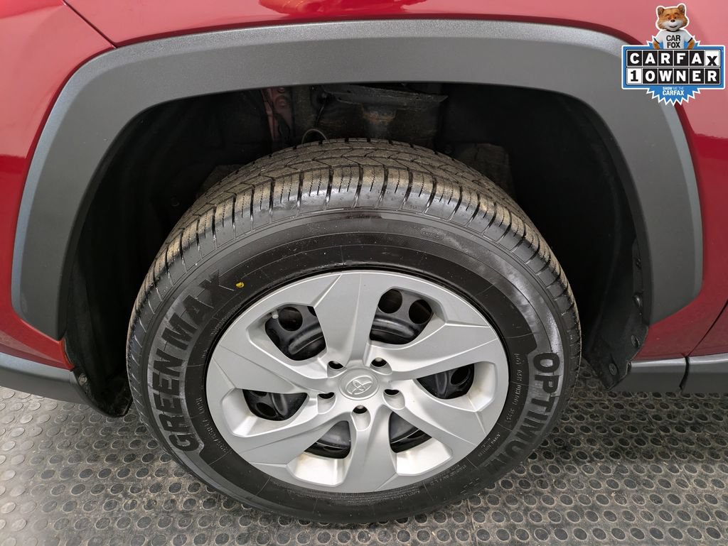 Used 2022 Toyota RAV4 LE AWD/4WD image 7