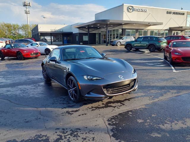 New 2026 MAZDA MX-5 Miata RF Grand Touring RWD image 2
