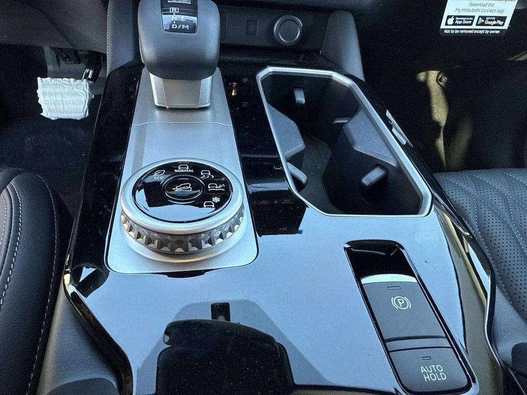 New 2025 Mitsubishi Outlander SEL image 34