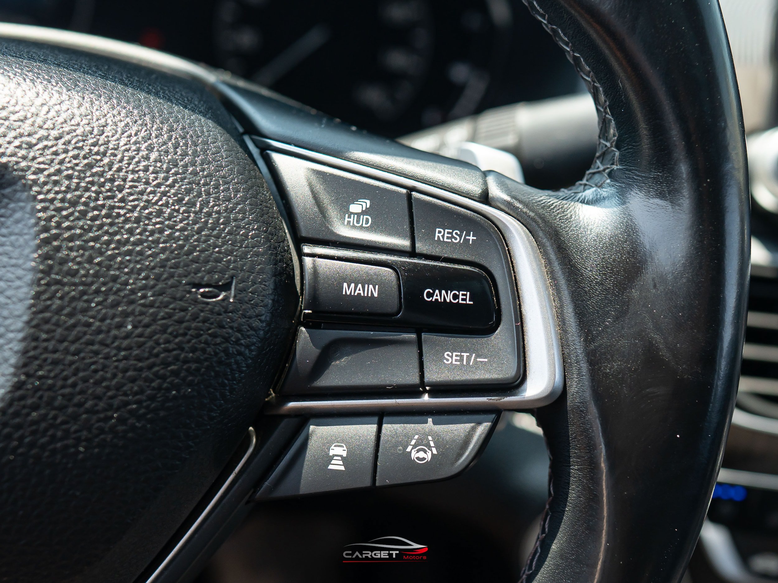 Used 2018 Honda Accord Touring image 24