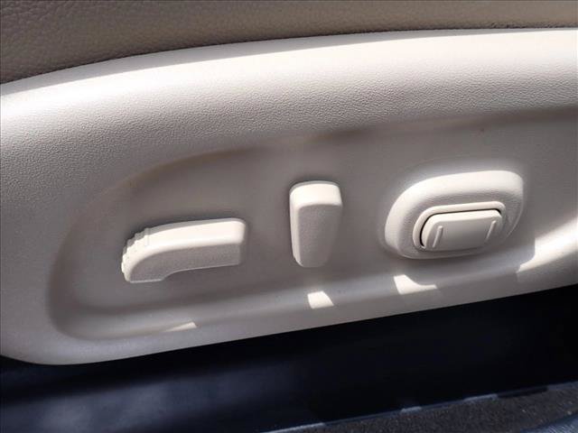 Used 2018 Nissan Titan SL w/ Chrome Package RWD image 14