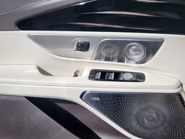 New 2026 Lincoln Nautilus Black Label w/ Jet Appearance Package AWD/4WD image 9