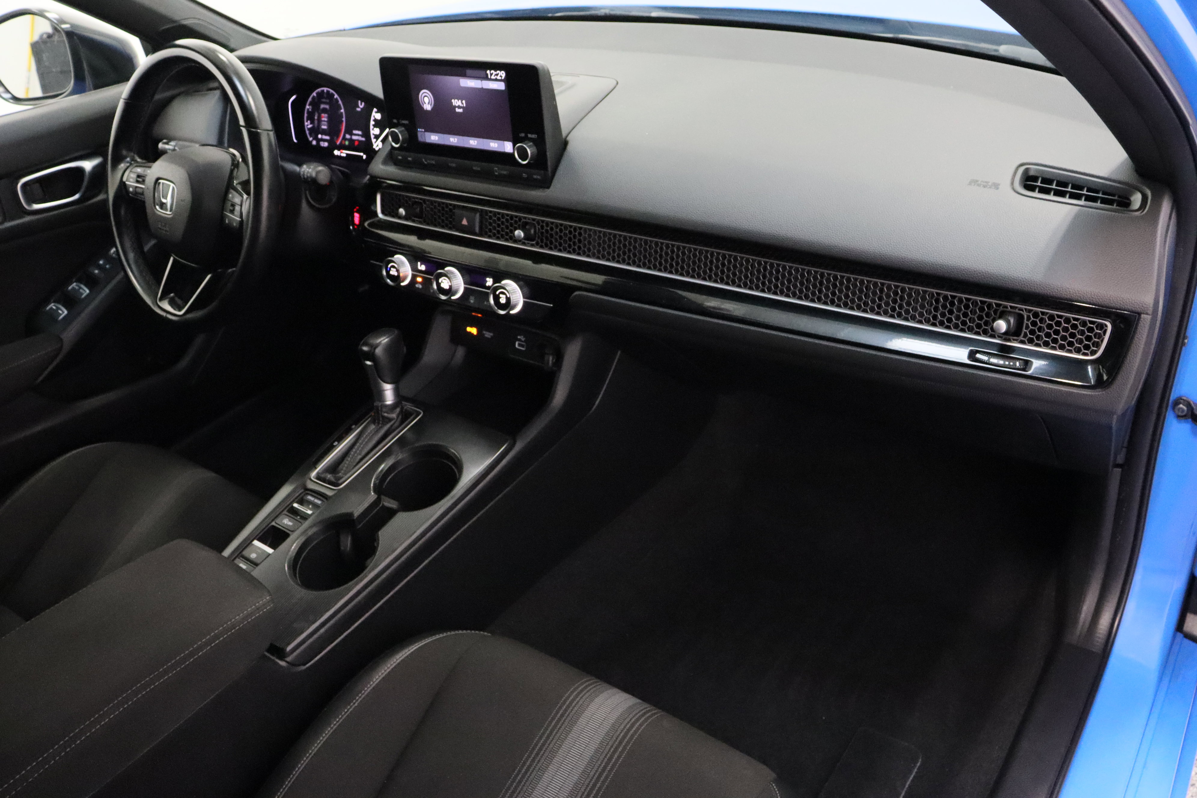 Used 2022 Honda Civic Sport image 32