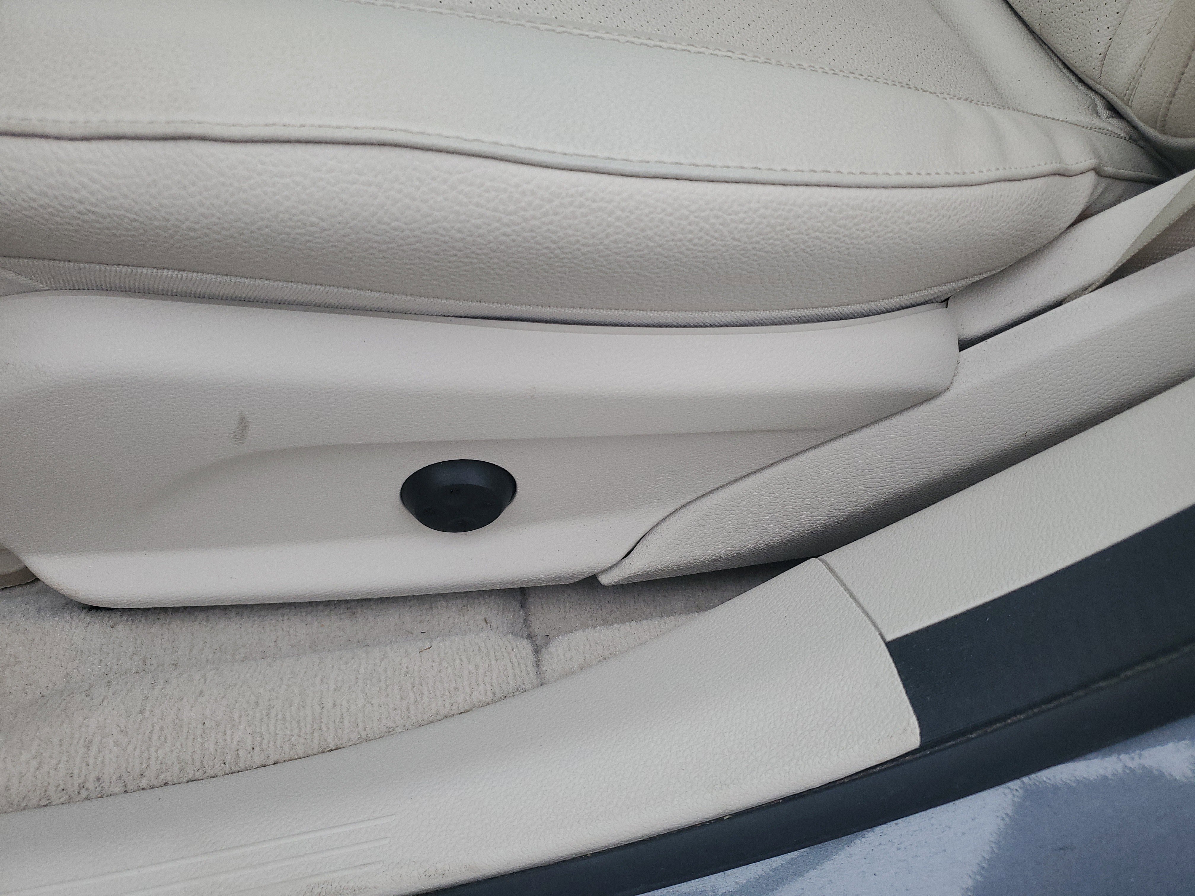 Used 2018 Mercedes-Benz E 300 4MATIC image 17