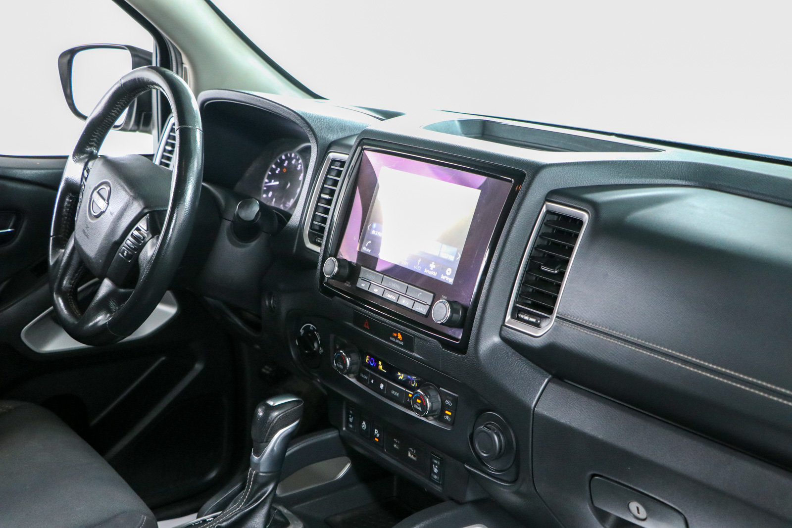 Used 2023 Nissan Frontier SV w/ SV Convenience Package AWD/4WD image 25