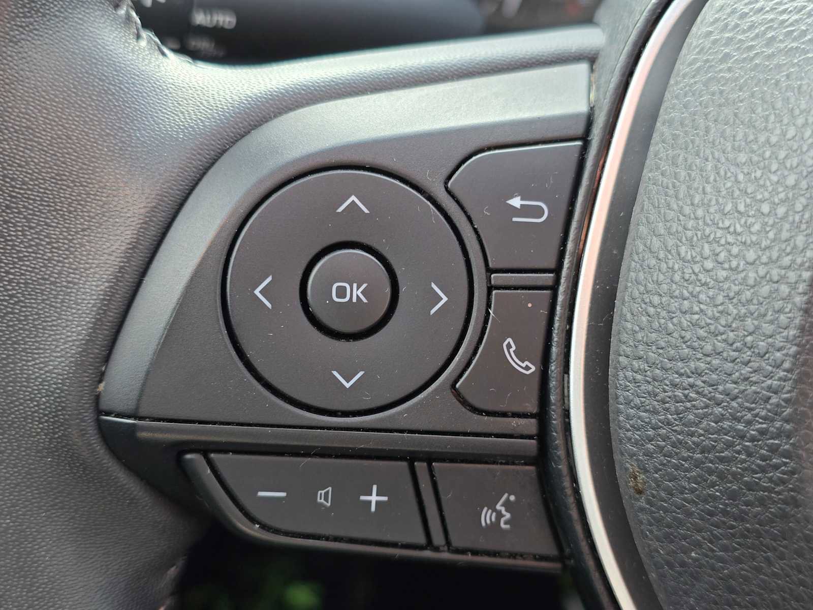 Certified 2024 Toyota Corolla SE image 36