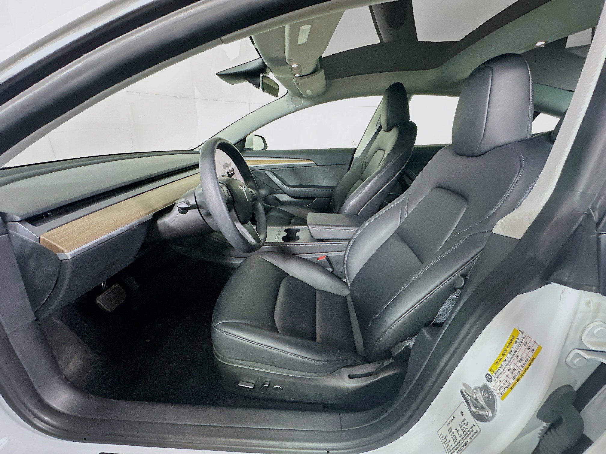 Used 2023 Tesla Model 3 Standard Range RWD image 13