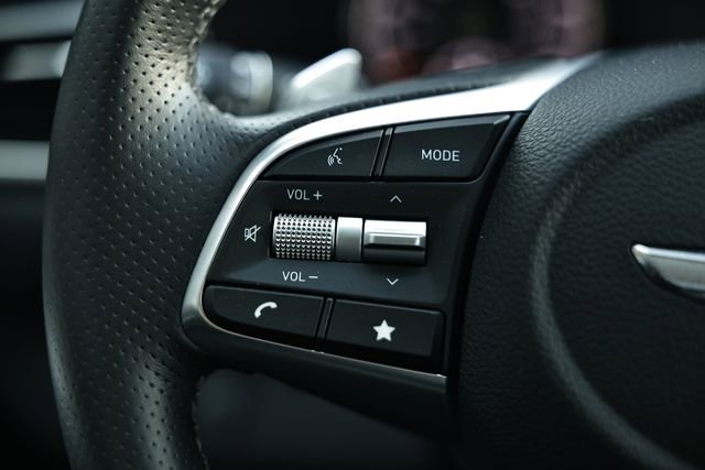 Used 2022 Genesis G70 2.0T w/ Prestige Package image 34