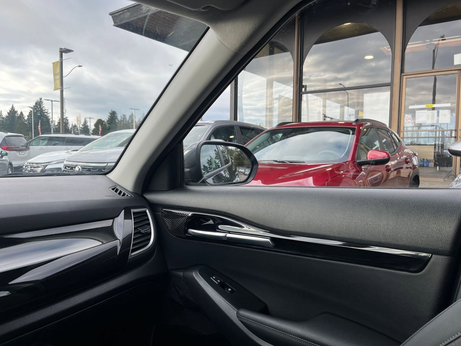 Used 2025 Kia Seltos S image 37