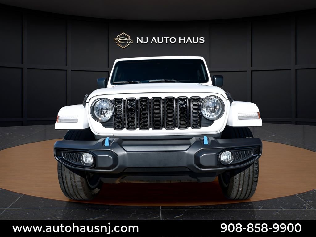 Used 2024 Jeep Wrangler Unlimited w/ Convenience Group image 3