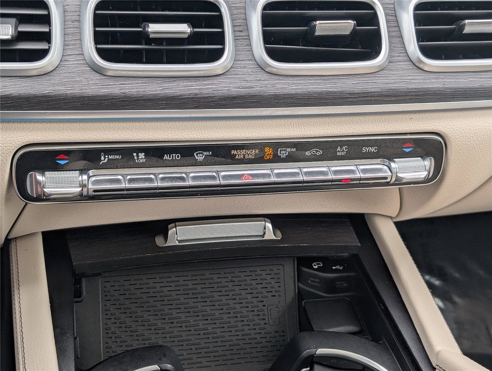 Used 2020 Mercedes-Benz GLS 450 4MATIC image 32