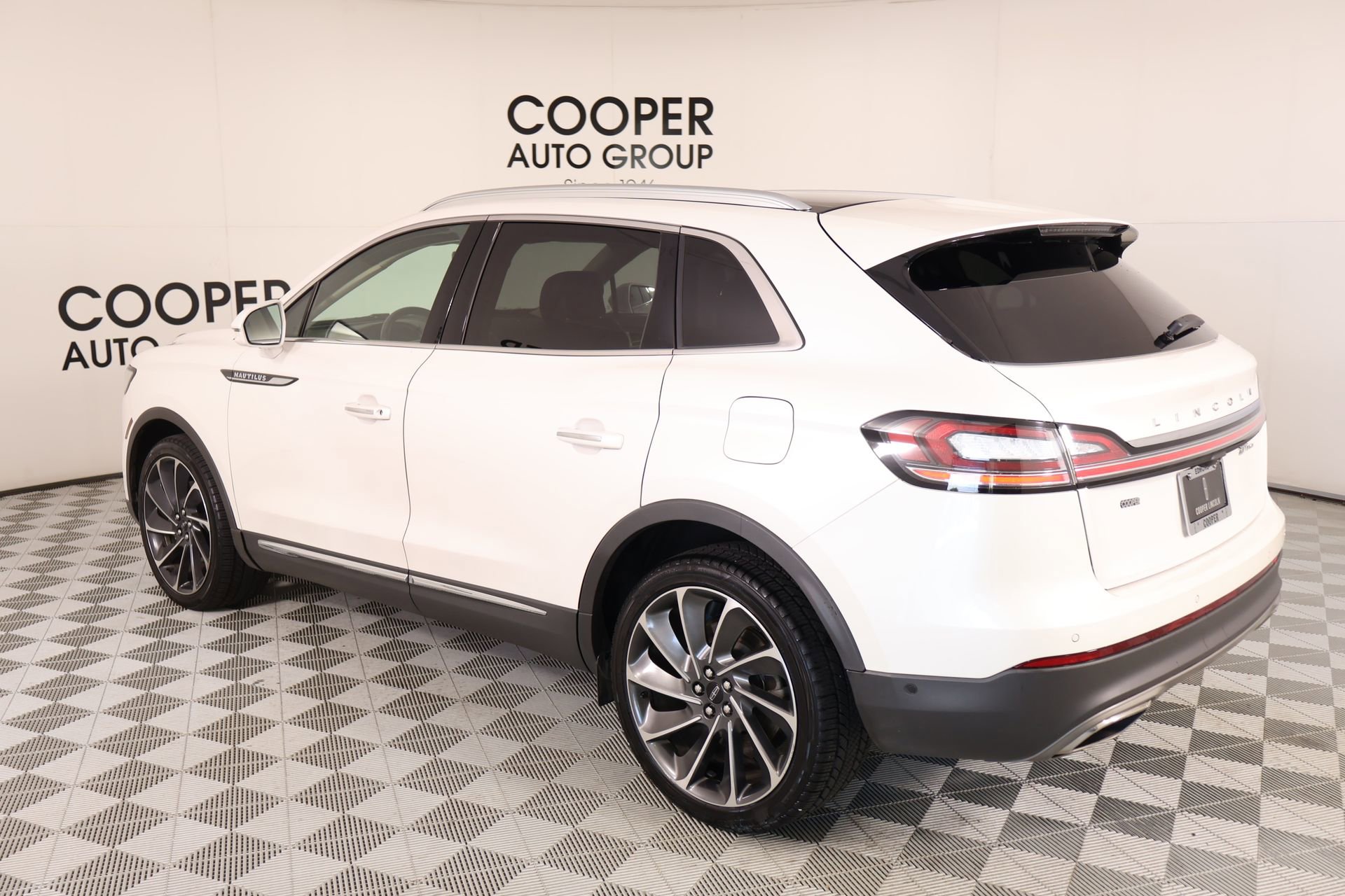Used 2019 Lincoln Nautilus Reserve w/ Ultimate Package image 23