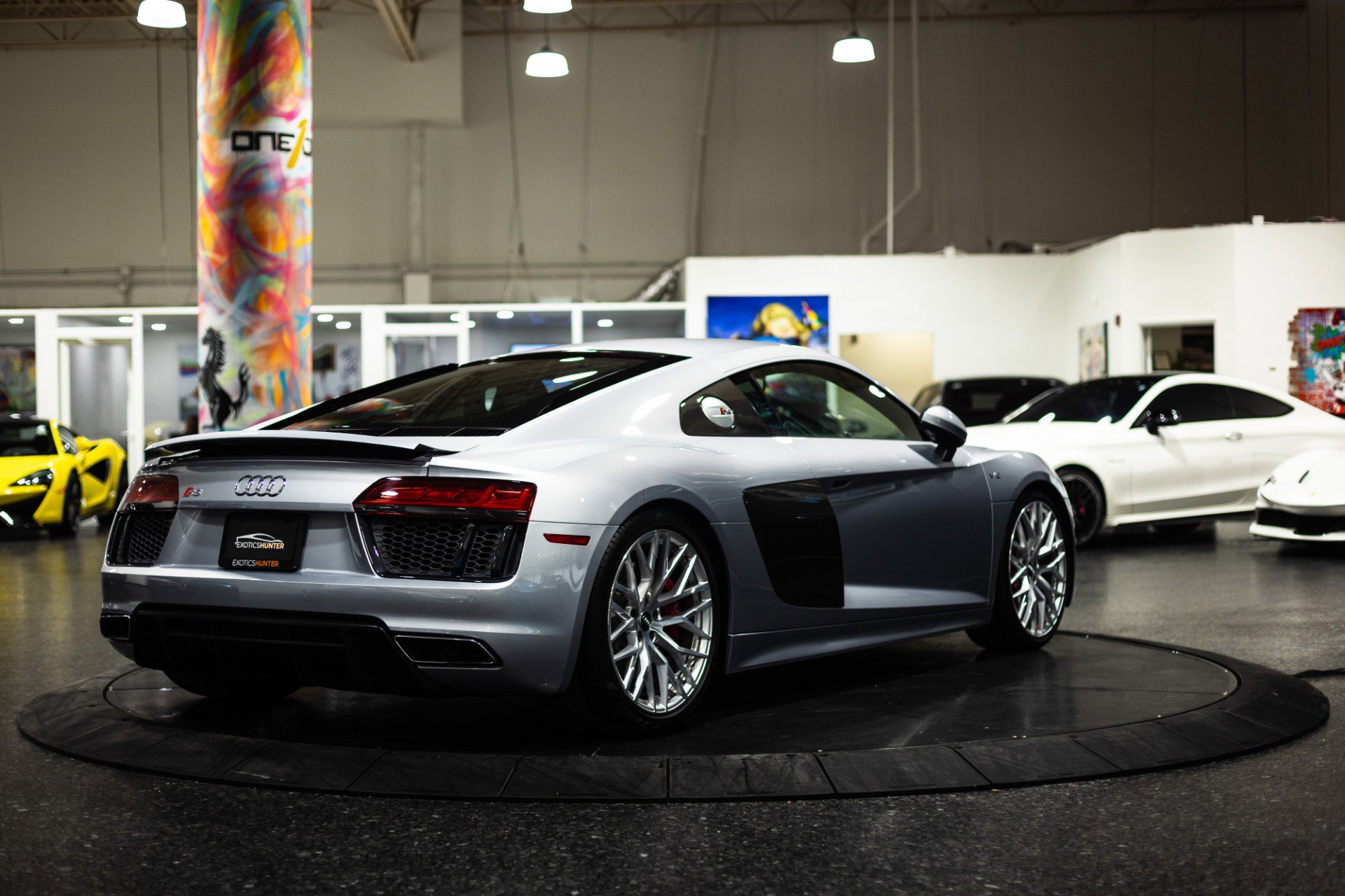 Used 2017 Audi R8 V10 w/ Carbon Exterior Package image 14