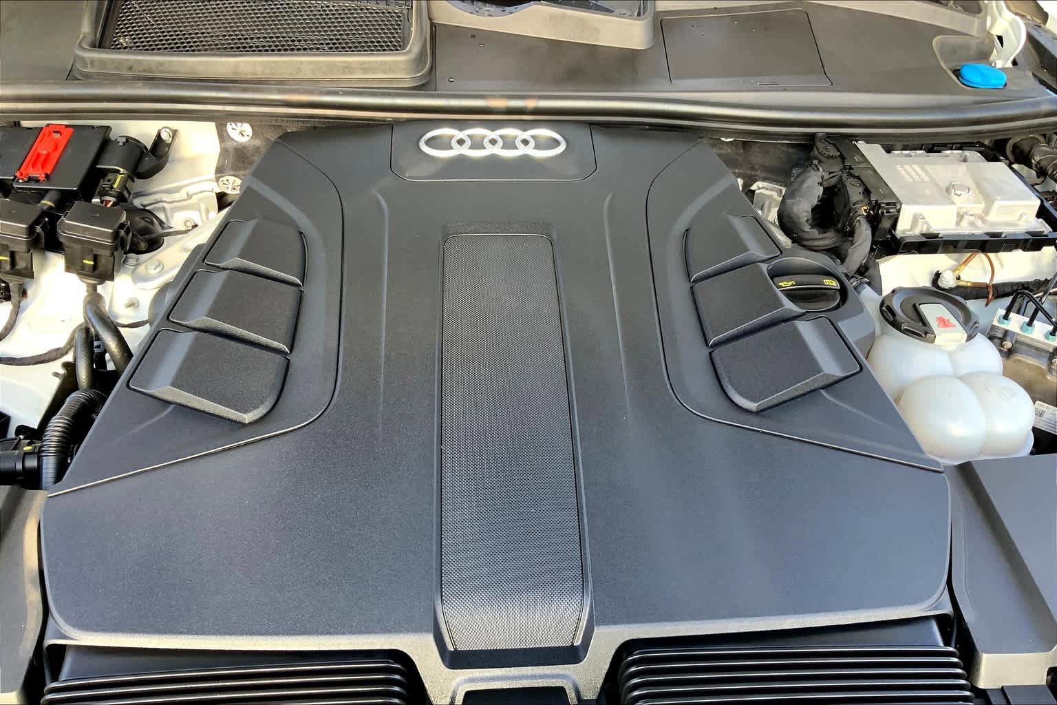Used 2019 Audi Q7 3.0T Prestige w/ Prestige Package AWD/4WD image 31