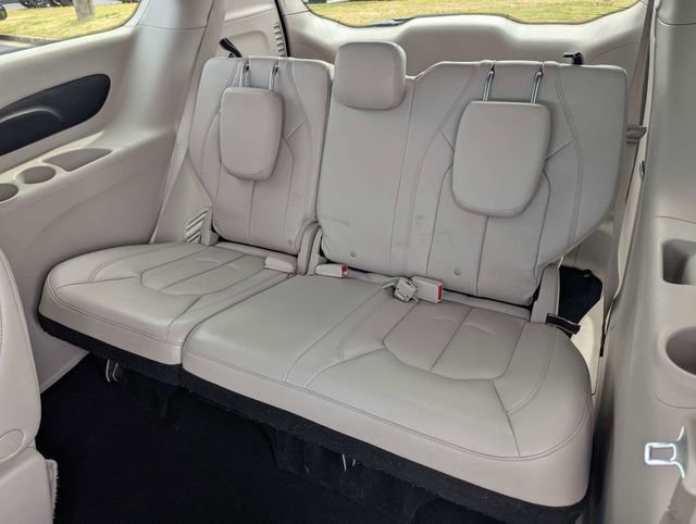 Used 2021 Chrysler Voyager Lxi image 14