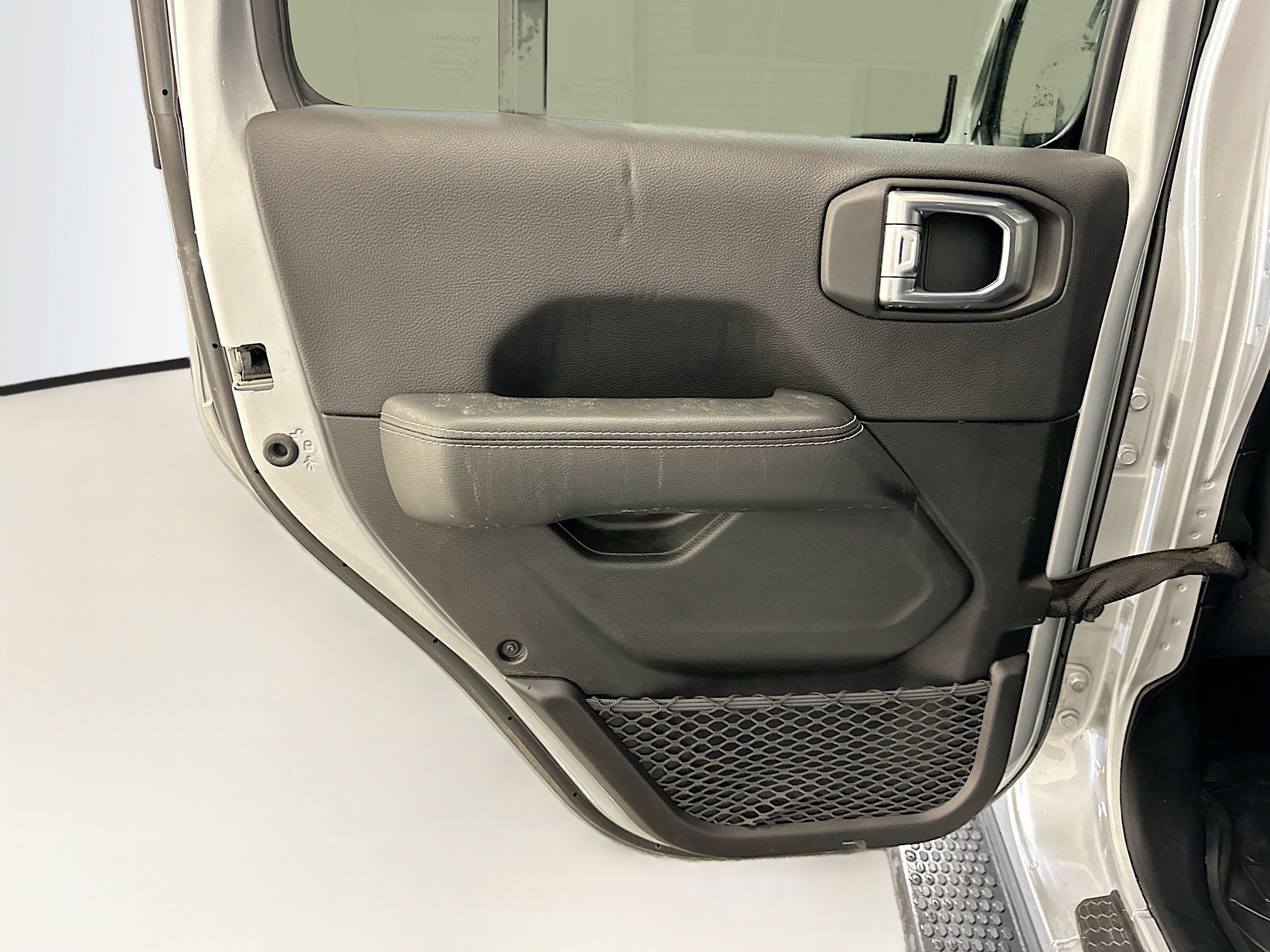 Used 2023 Jeep Wrangler Sahara w/ Cold Weather Group image 27