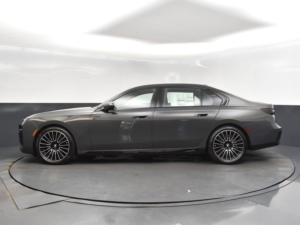 New 2026 BMW 740i w/ Executive Package image 4