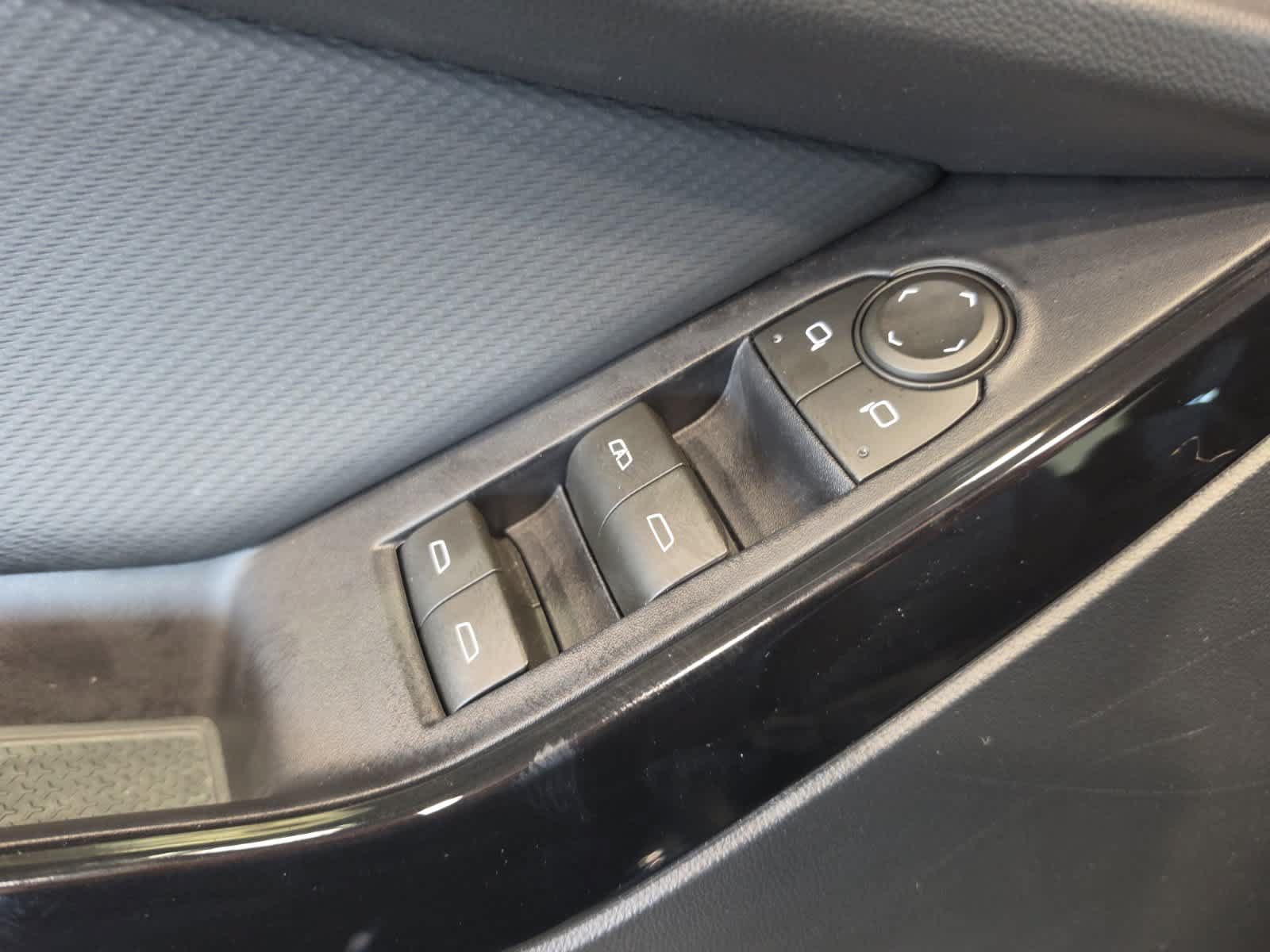 Used 2026 Chevrolet Equinox LT AWD/4WD image 16