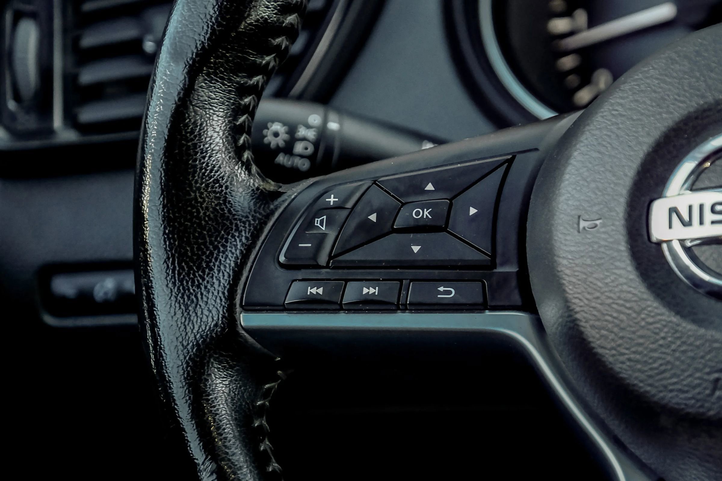 Used 2022 Nissan Rogue Sport SL AWD/4WD image 18