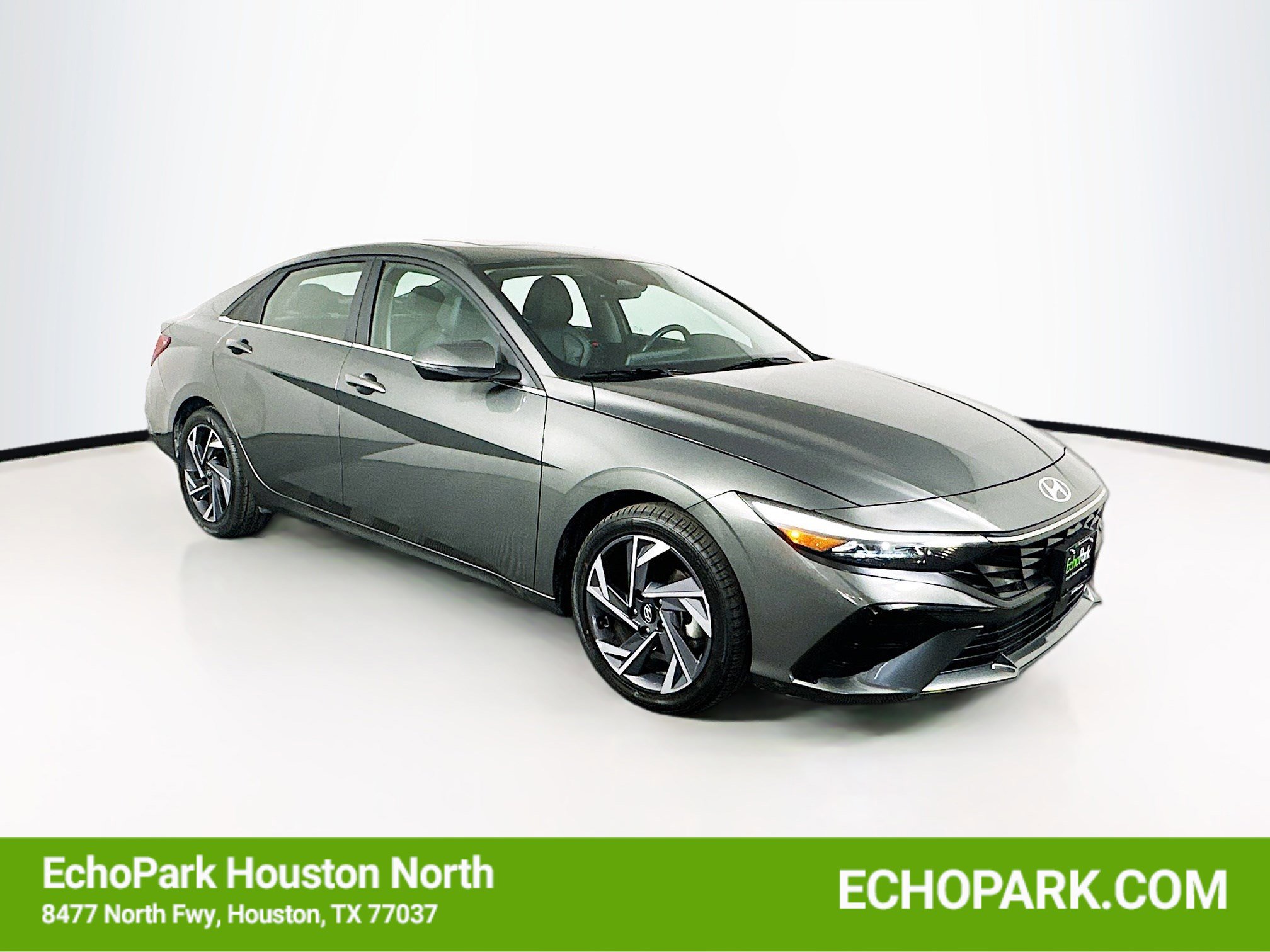 Used 2025 Hyundai Elantra Limited image 1