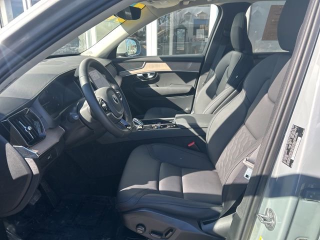 Certified 2025 Volvo XC90 B6 Plus image 17