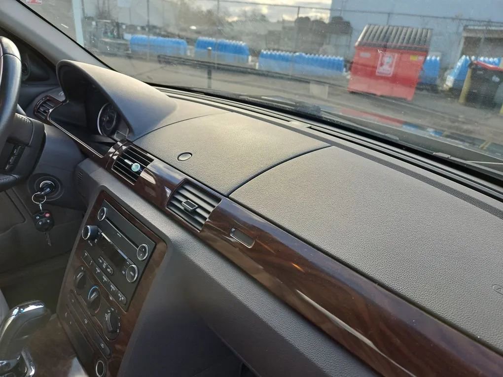 Used 2008 Ford Taurus SEL image 6