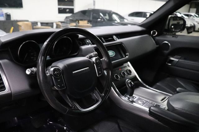 Used 2015 Land Rover Range Rover Sport HSE image 12