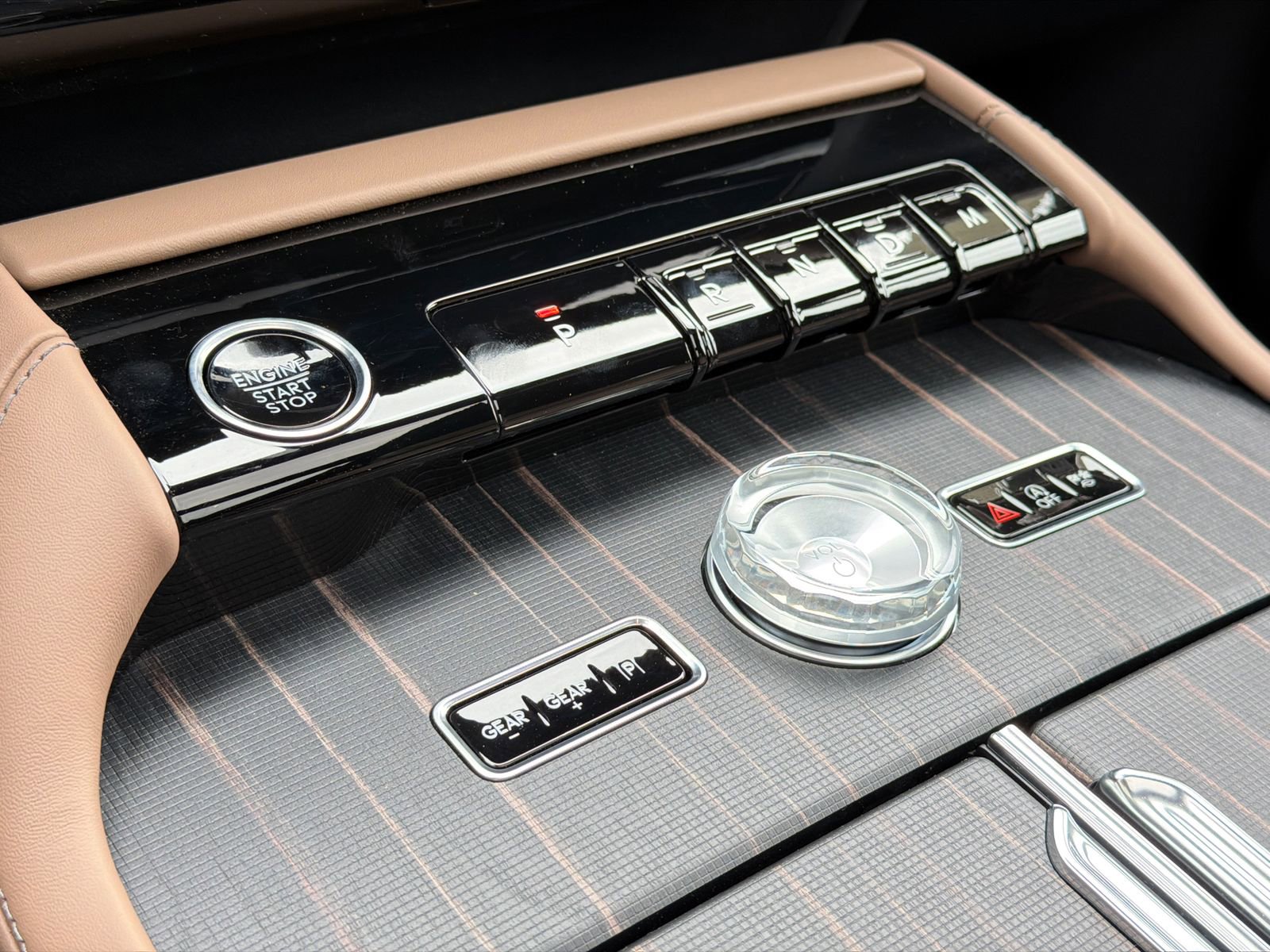 New 2026 Lincoln Navigator L Black Label AWD/4WD image 30