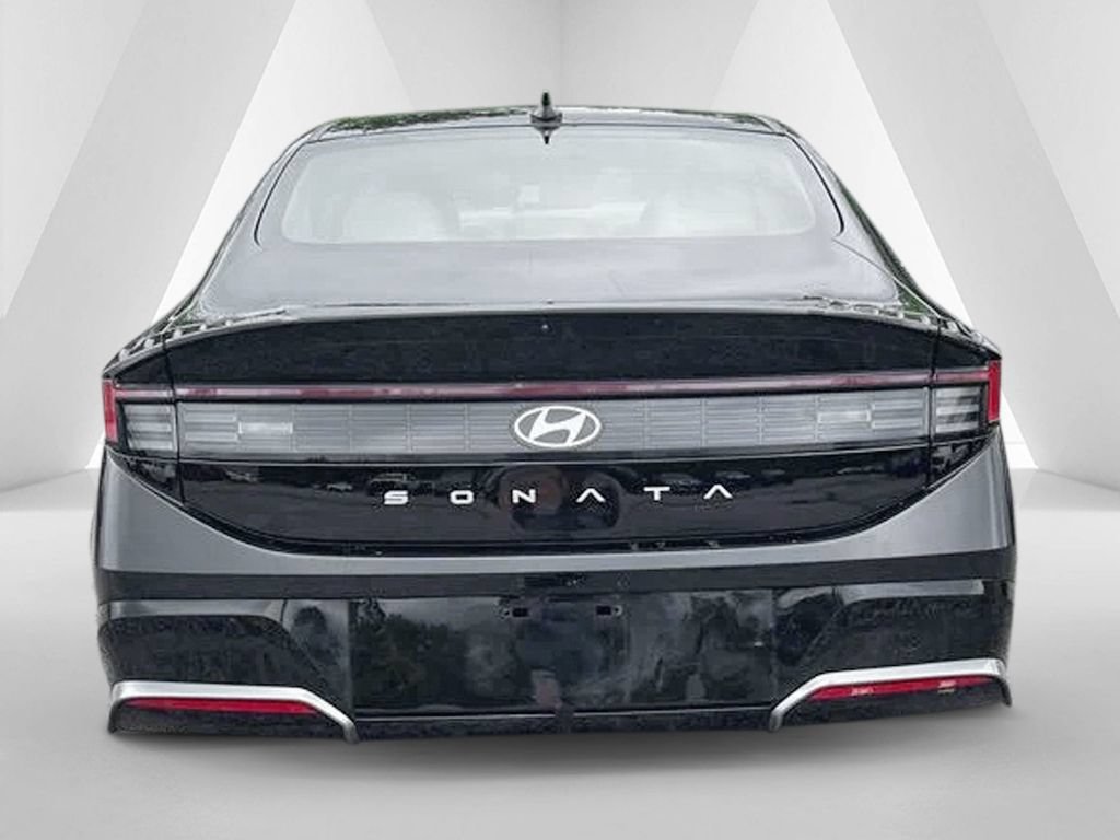Used 2025 Hyundai Sonata SEL FWD image 6