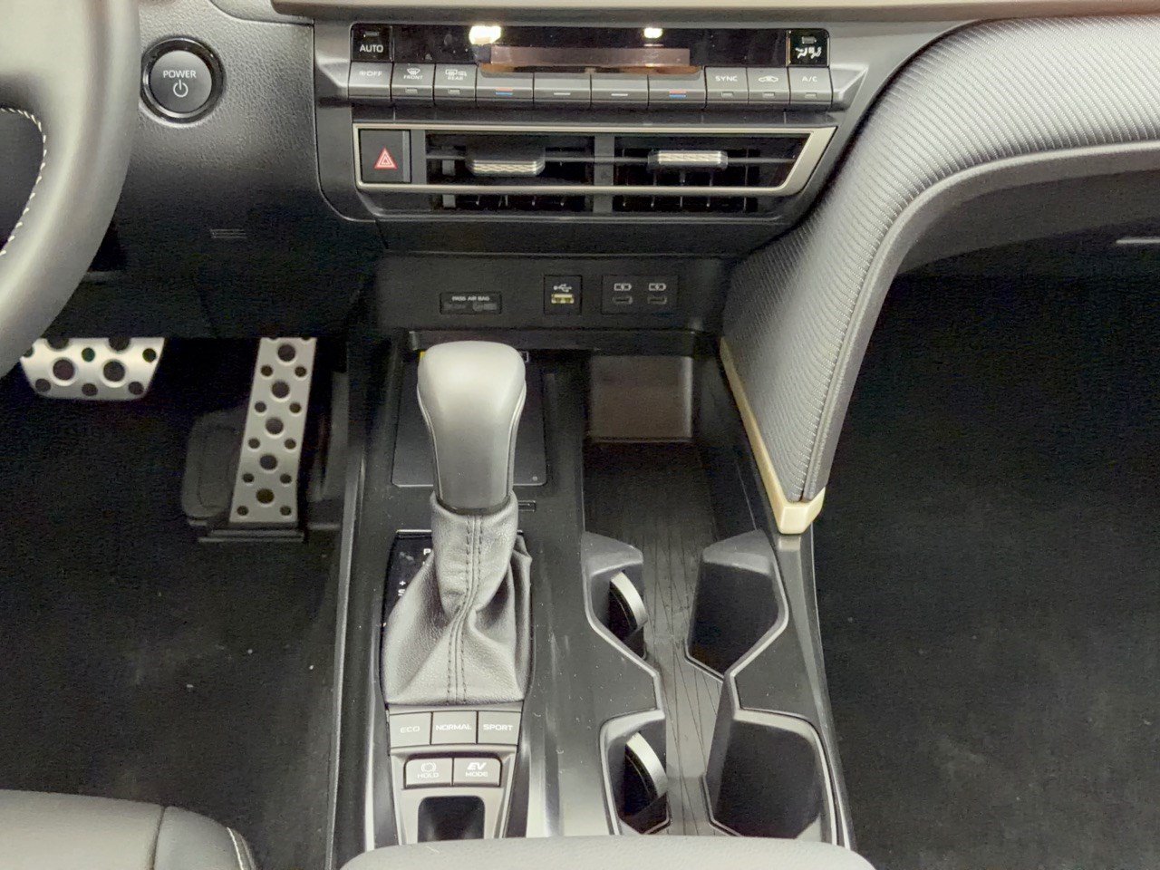 Used 2026 Toyota Camry SE w/ Convenience Package FWD image 22