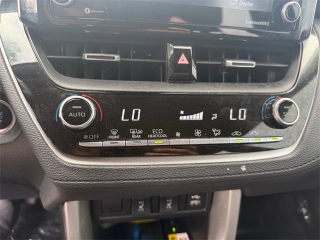 Used 2022 Toyota Corolla Cross XLE image 19