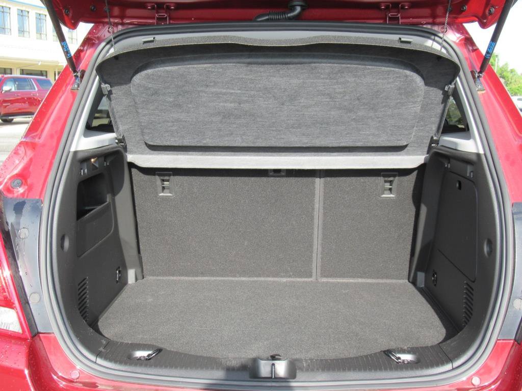 Used 2022 Chevrolet Trax LT w/ LT Convenience Package image 27