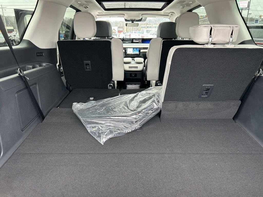 New 2026 Lincoln Navigator L Reserve AWD/4WD image 18