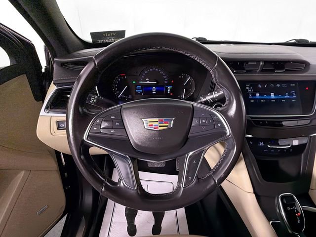 Used 2019 Cadillac XT5 AWD image 11