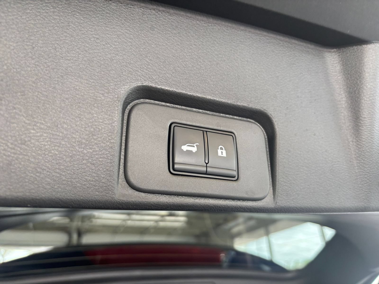 Used 2025 Kia Soul LX w/ LX Technology Package FWD image 23