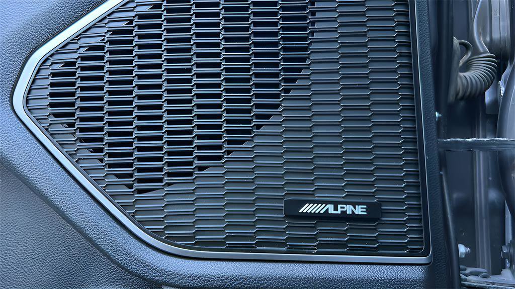 Used 2022 Jeep Grand Cherokee Limited image 19