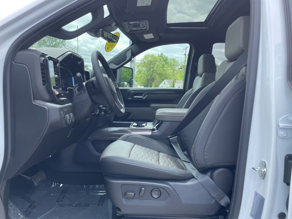 New 2026 Chevrolet Silverado 2500 ZR2 AWD/4WD image 4