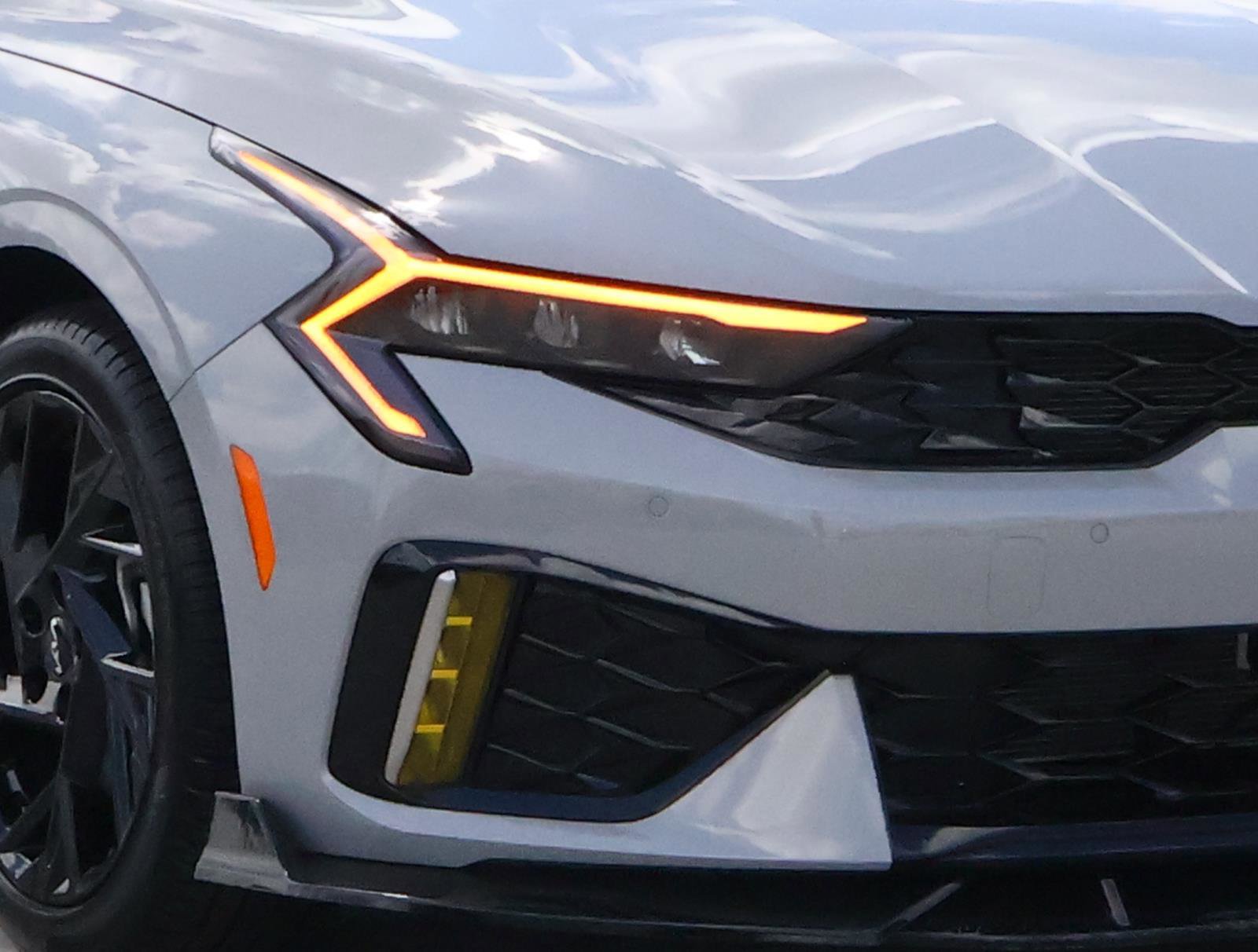 Used 2025 Kia K5 GT-Line w/ GT-Line Premium Package image 9