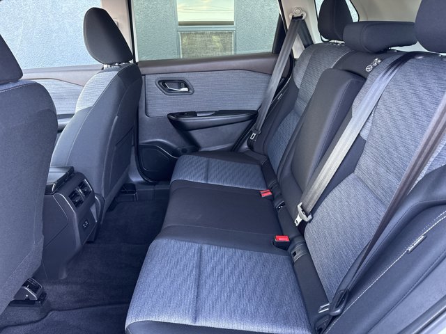 Certified 2023 Nissan Rogue SV image 6