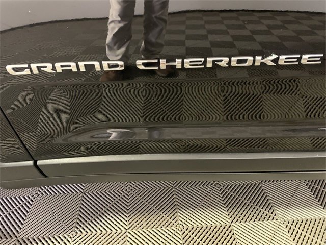 Used 2023 Jeep Grand Cherokee Limited image 31