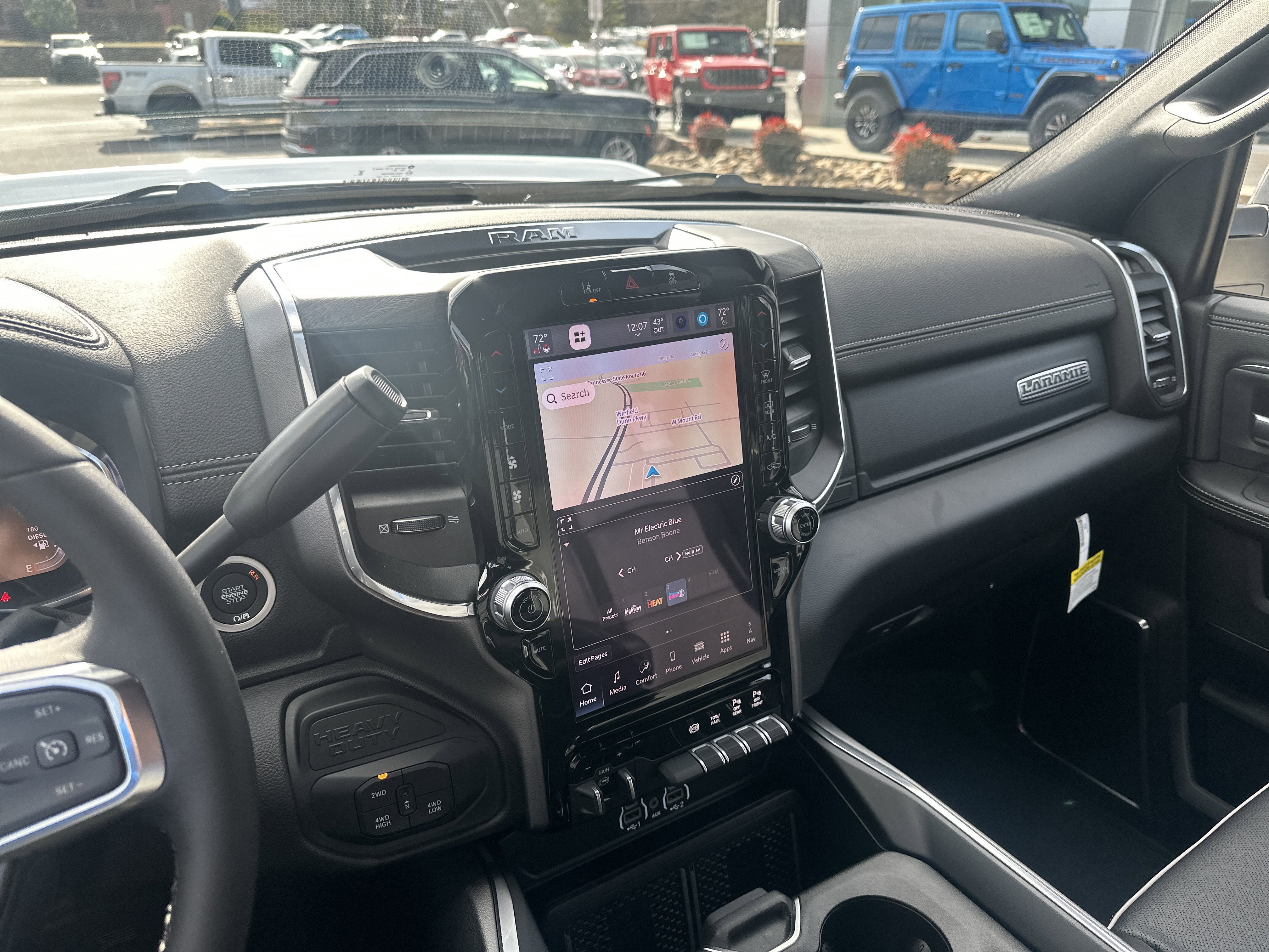 New 2026 RAM 2500 Laramie w/ Night Edition AWD/4WD image 40