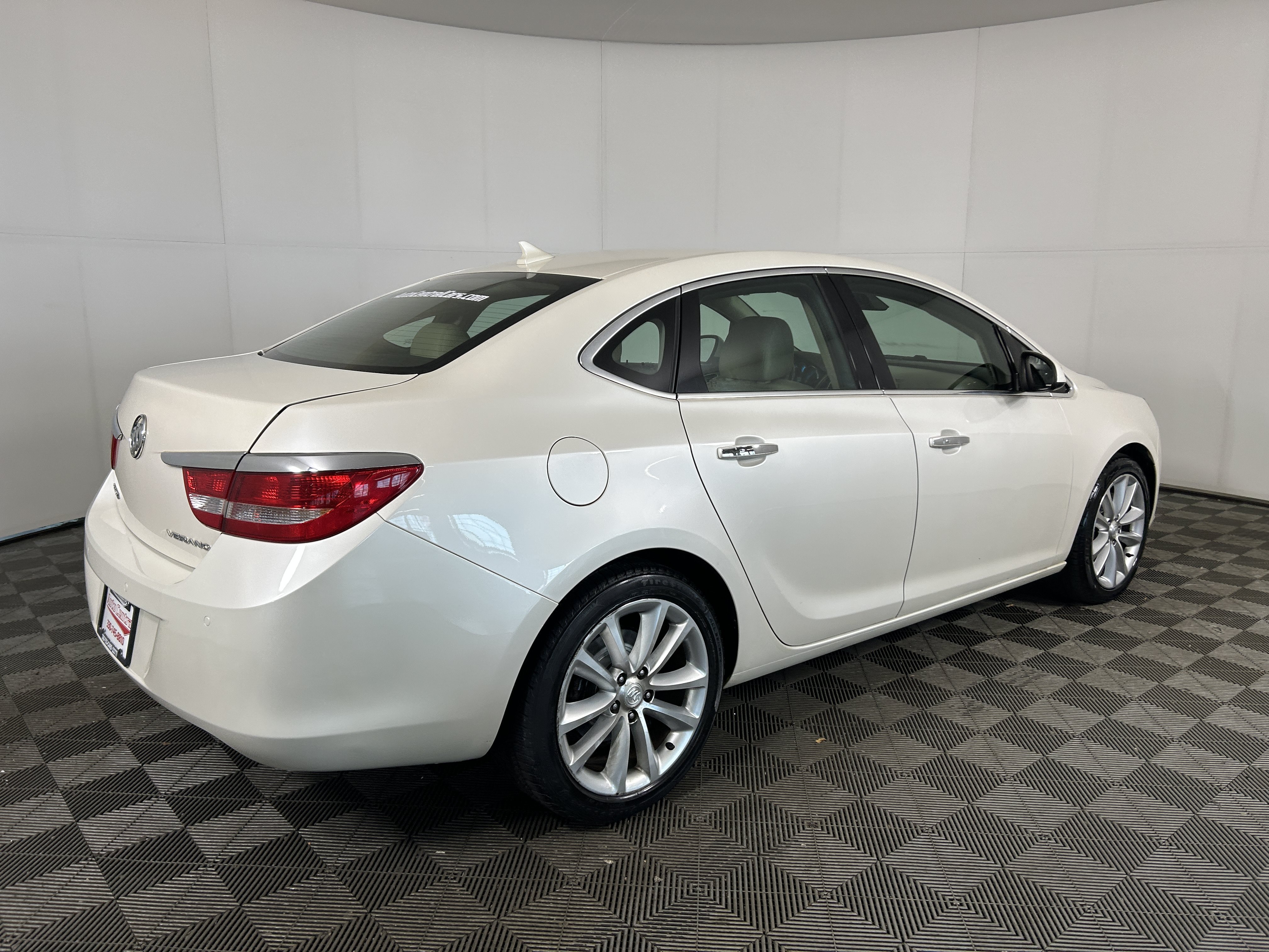 Used 2014 Buick Verano Leather FWD image 4