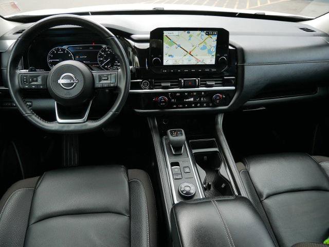 Certified 2023 Nissan Pathfinder SL w/ Black Appearance Package AWD/4WD image 13