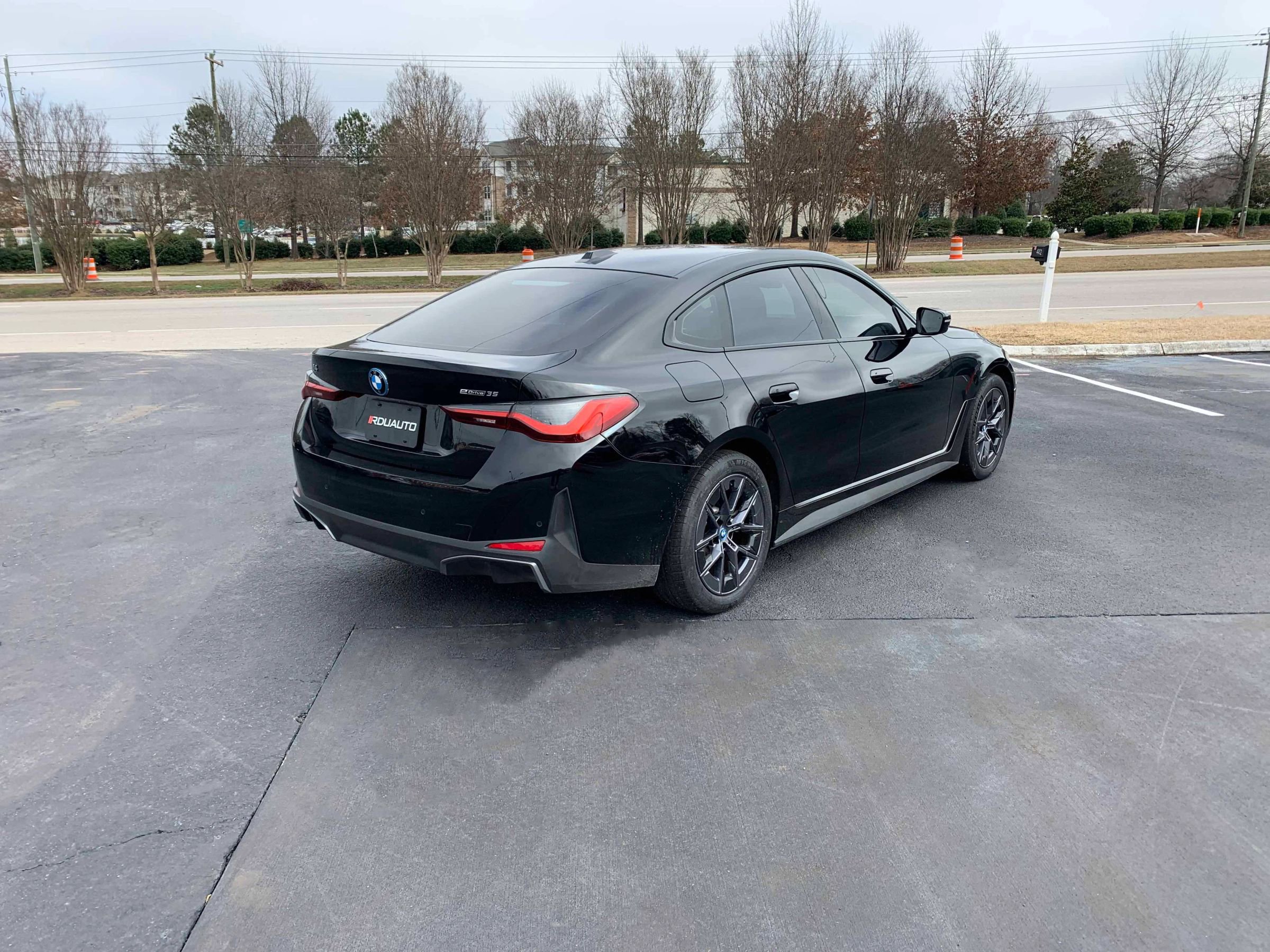 Used 2023 BMW i4 eDrive35 w/ Premium Package image 11