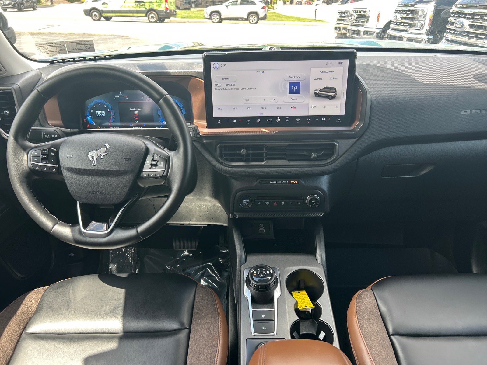 Certified 2025 Ford Bronco Sport Outer Banks w/ Outer Banks Tech Package+ AWD/4WD image 6